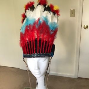 ADULT COSTUME FEATHERED HEADDRESS